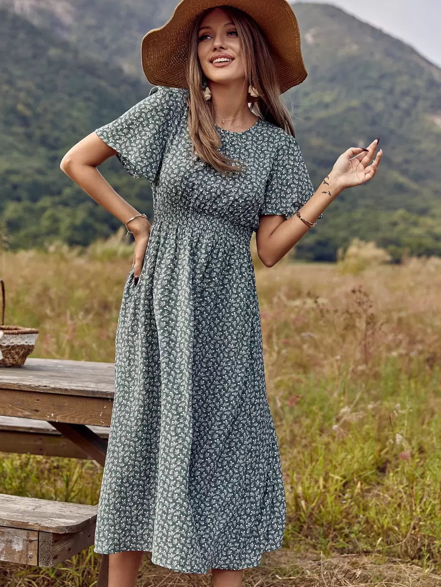 Vestido Aurora Boho Midi Floral Manga Curta