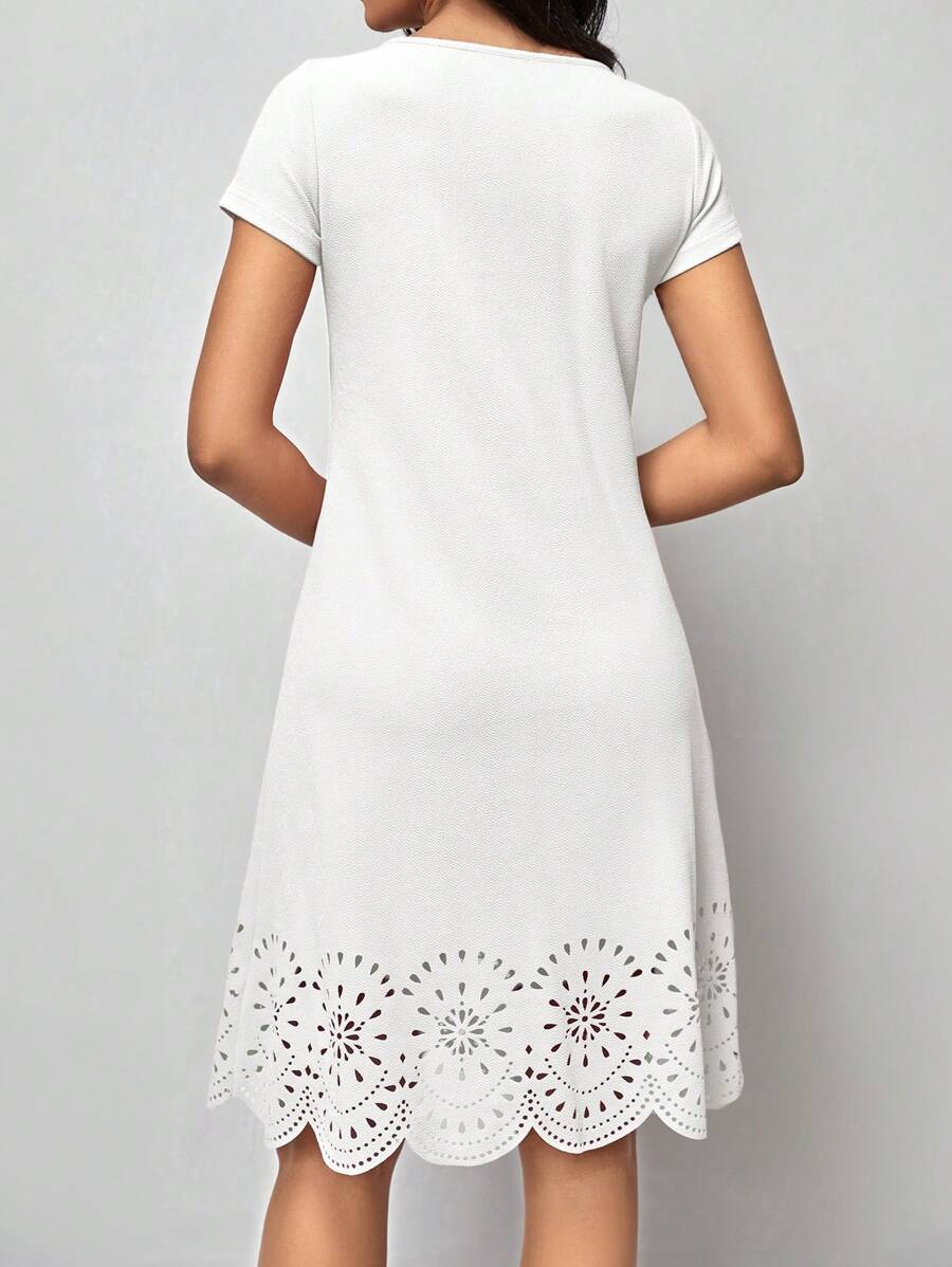 Vestido Helena Elegante Midi Corte a Laser Decote V