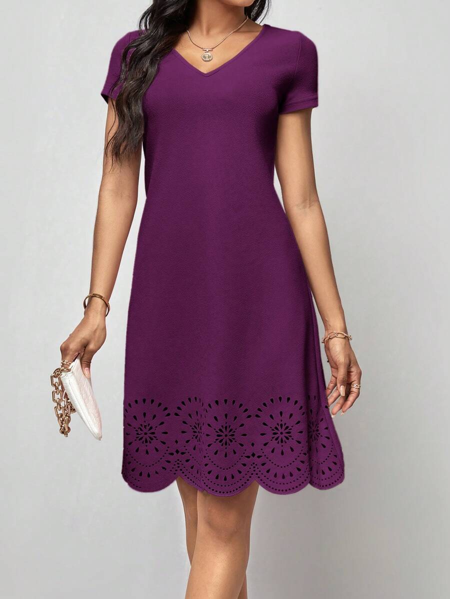 Vestido Helena Elegante Midi Corte a Laser Decote V