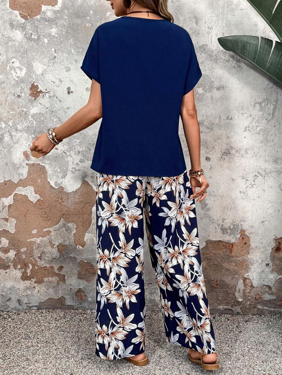 Conjunto Serena Blusa Lisa e Calça Pantalona Floral