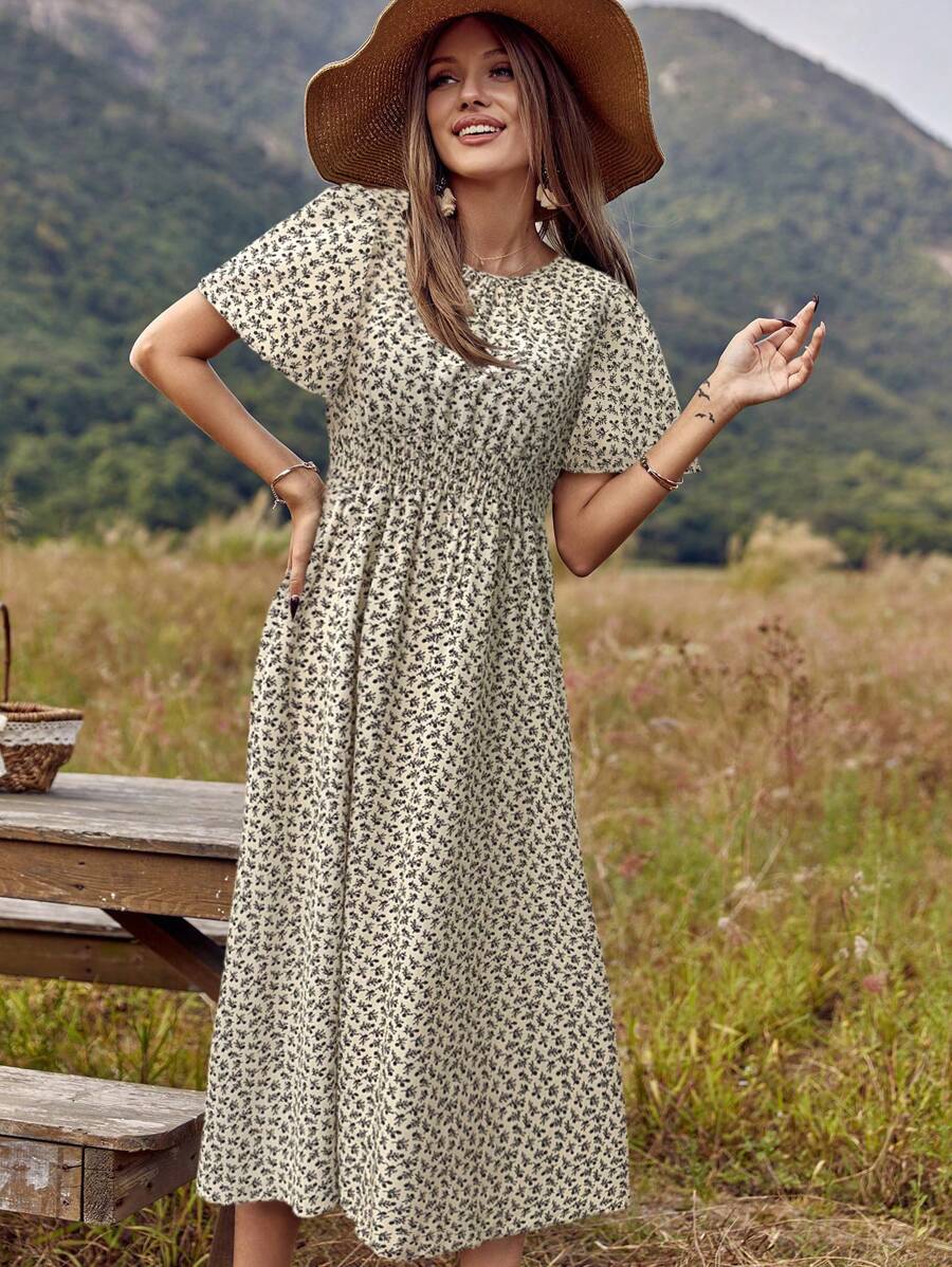 Vestido Aurora Boho Midi Floral Manga Curta