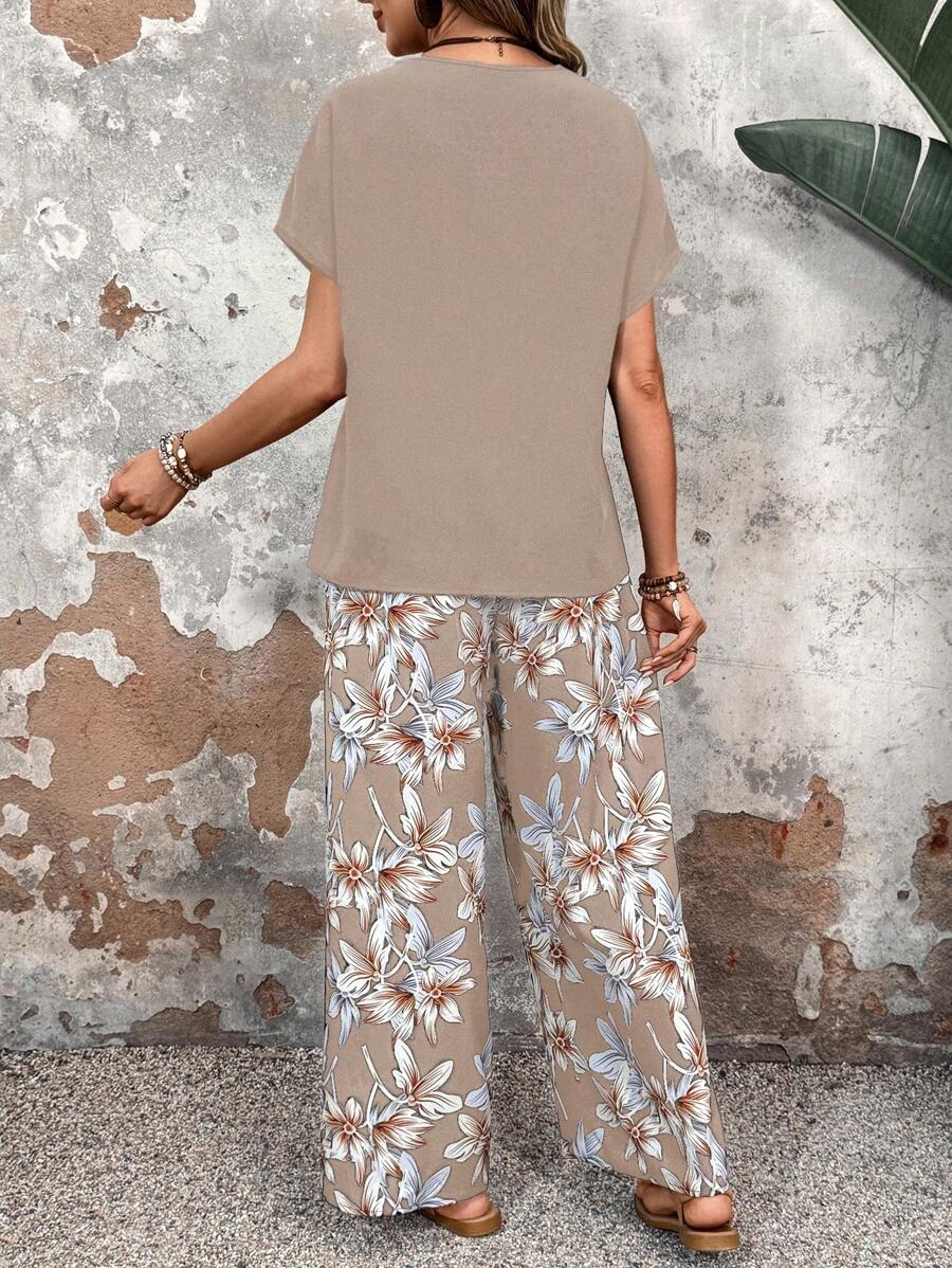 Conjunto Serena Blusa Lisa e Calça Pantalona Floral