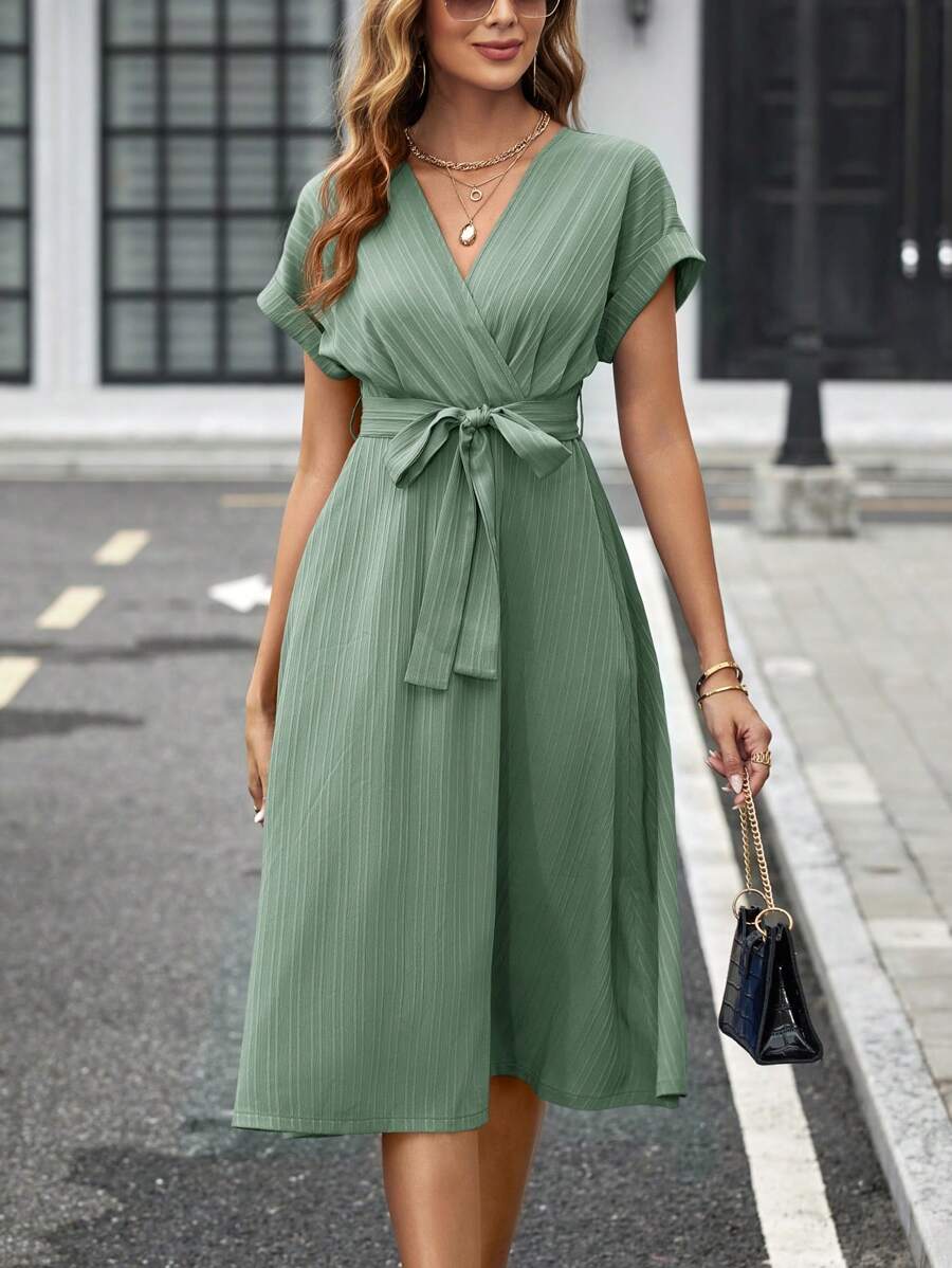 Vestido Camila Elegante Midi Decote V com Cinto