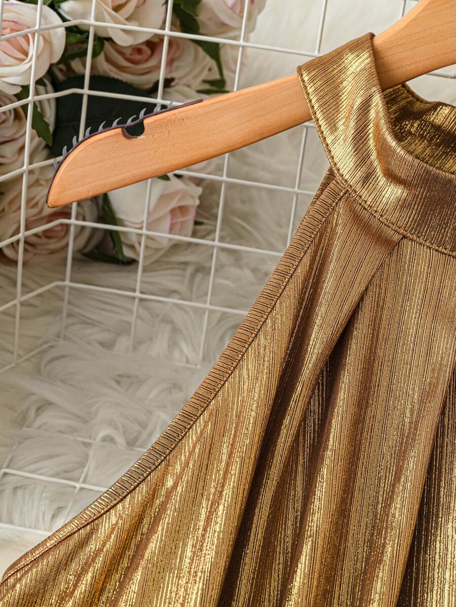 Vestido Aurora Elegante Curto Frente Única Dourado