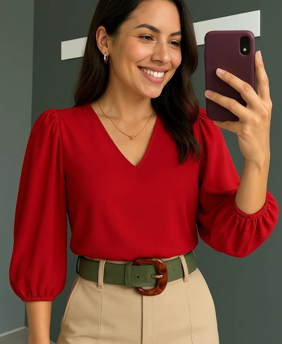 Blusa Feminina Vermelha em Crepe com Manga Bufante e Decote V – Elegância e Conforto