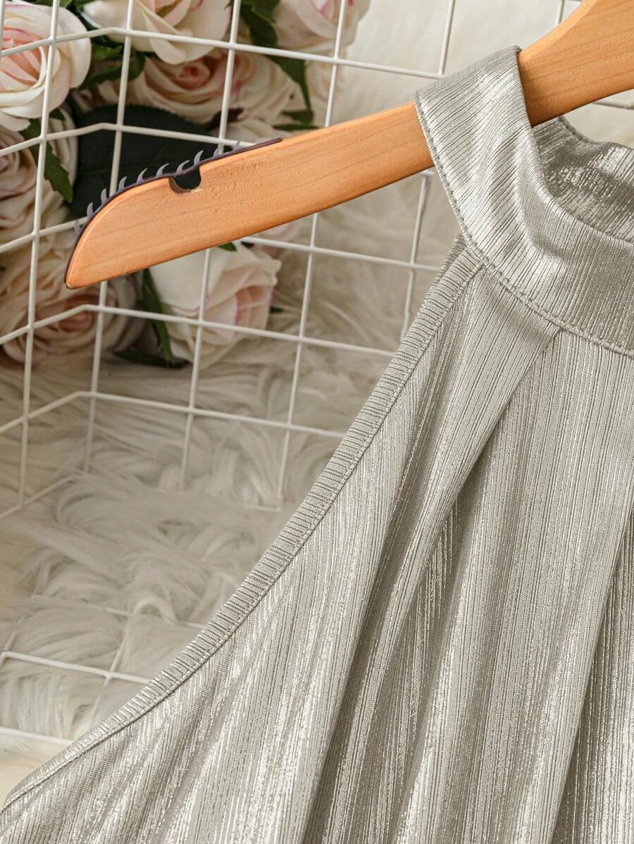 Vestido Aurora Elegante Curto Frente Única Dourado