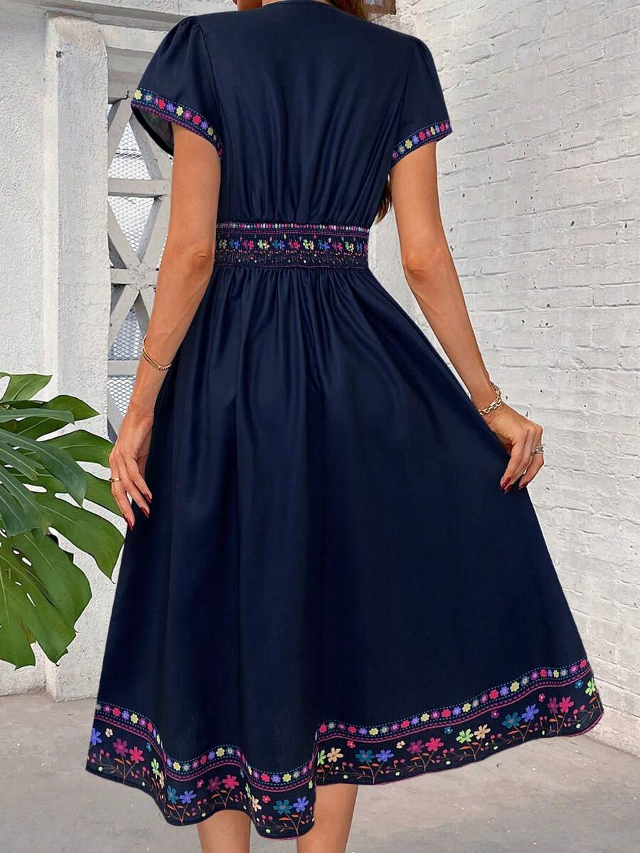 Vestido Clara Boho Midi Decote V Retrô