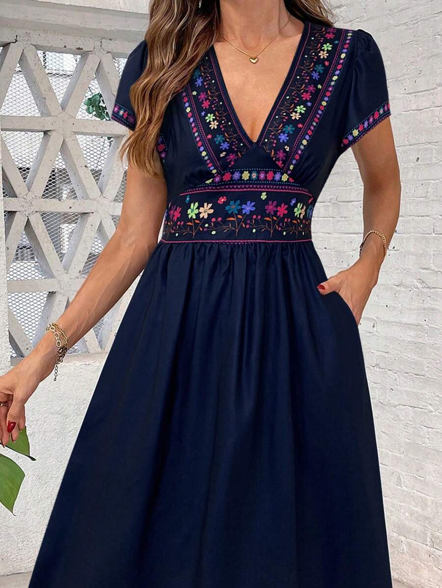 Vestido Clara Boho Midi Decote V Retrô