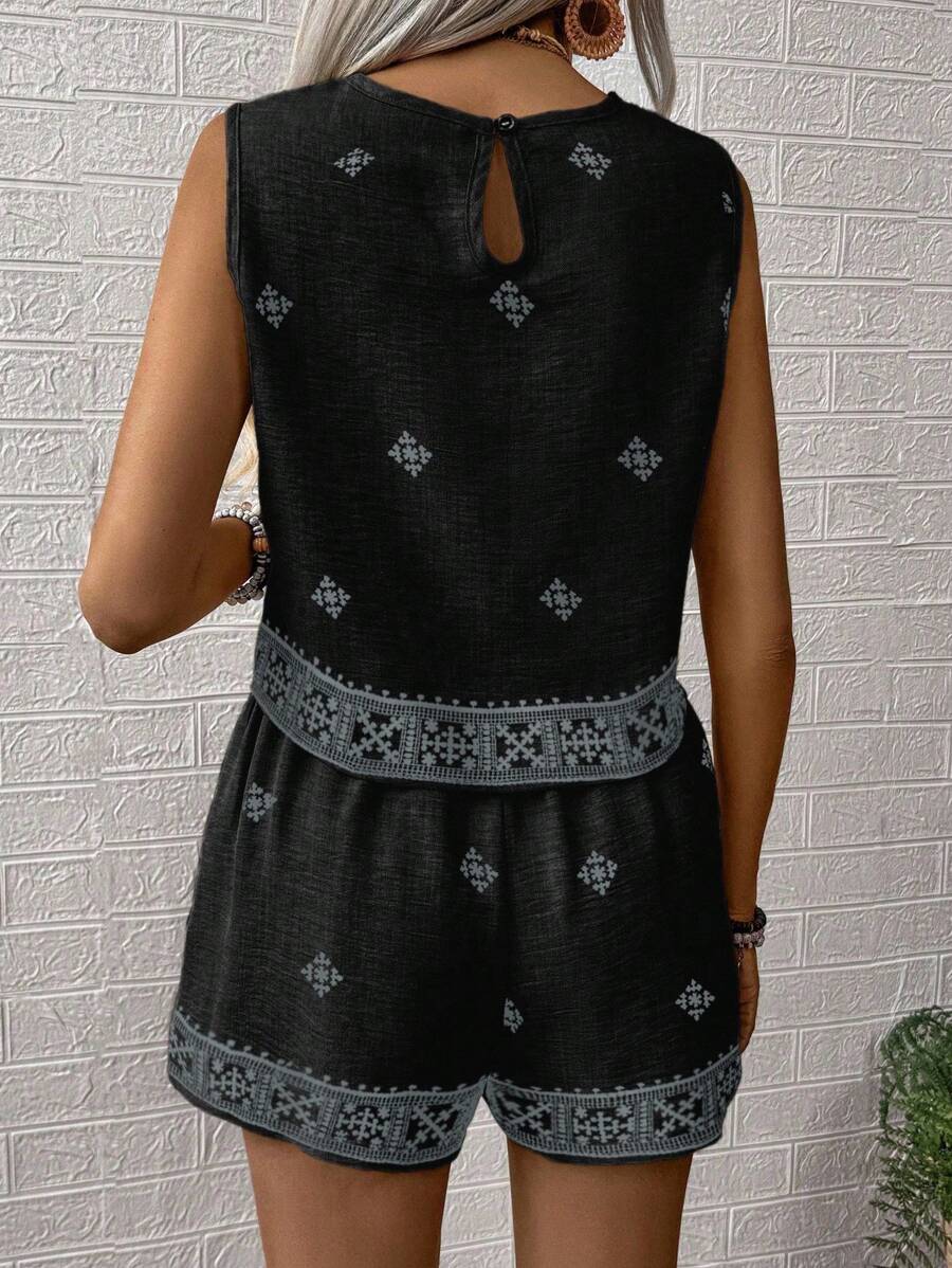 Conjunto Aurora Colete e Shorts Casual