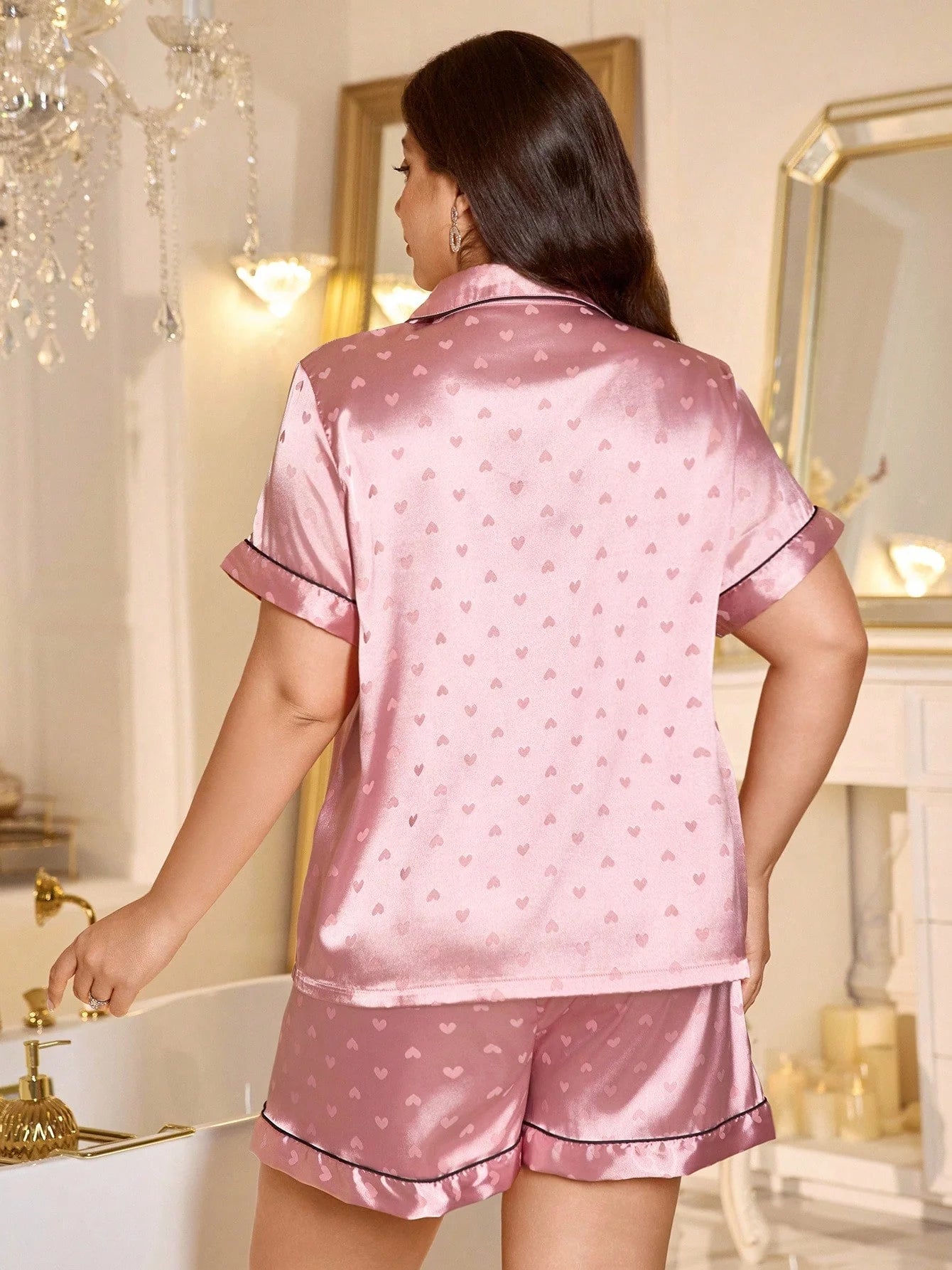 Pijama de Cetim Plus Size Rosa Chiclete Nelima – Toque Suave e Estilo