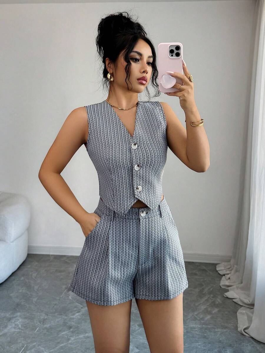 Conjunto Olivia Colete e Shorts Assimétrico