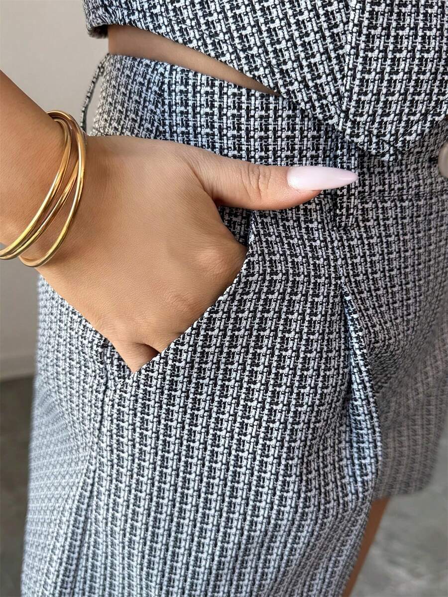 Conjunto Olivia Colete e Shorts Assimétrico