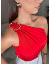 Blusa de Um Ombro Só com Fivela Dourada